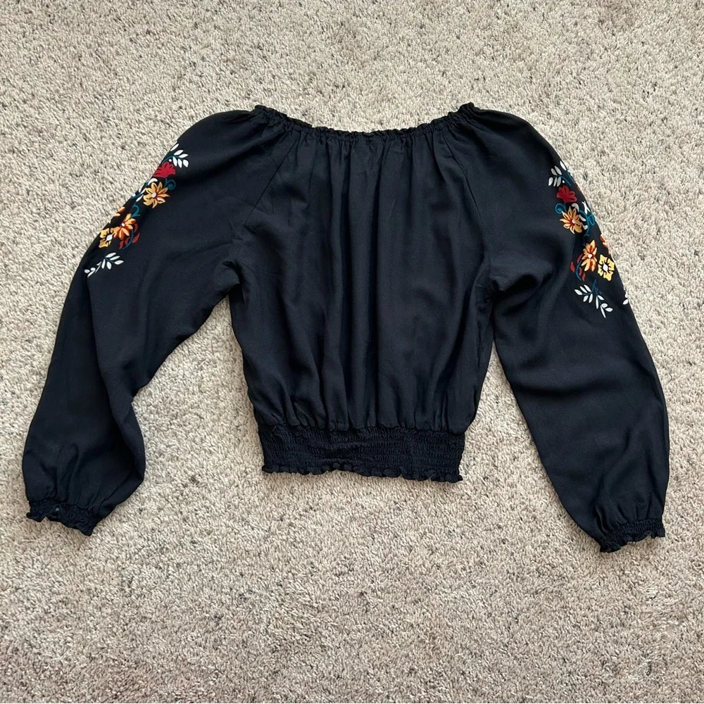 H&M Divided Black Colorful Floral Embroidery Look Long Sleeves Top Blouse Size 2 - Picture 10 of 12